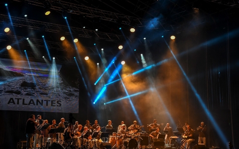 Archivo, actuación grupo Atlantes