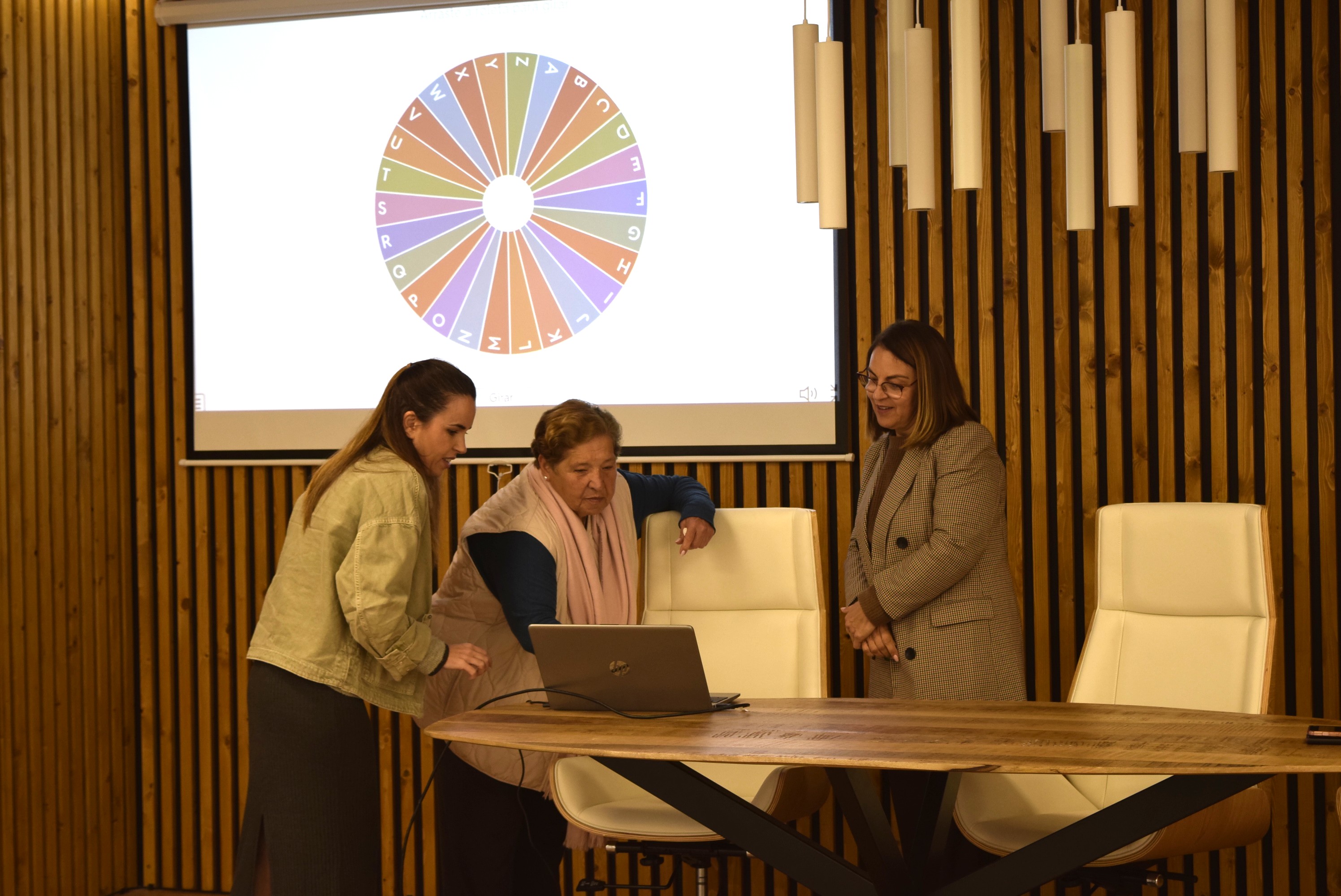 Foto recurso sorteo Mujeres a la playa