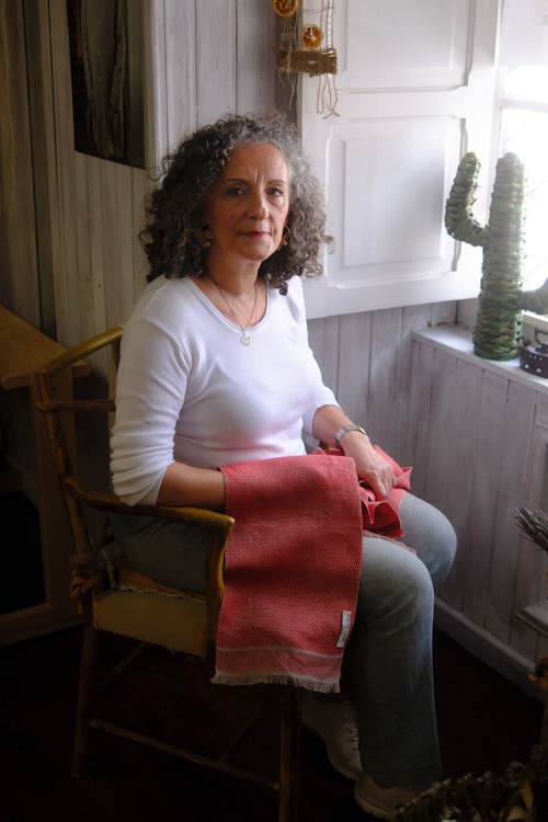 SLOW LOOM