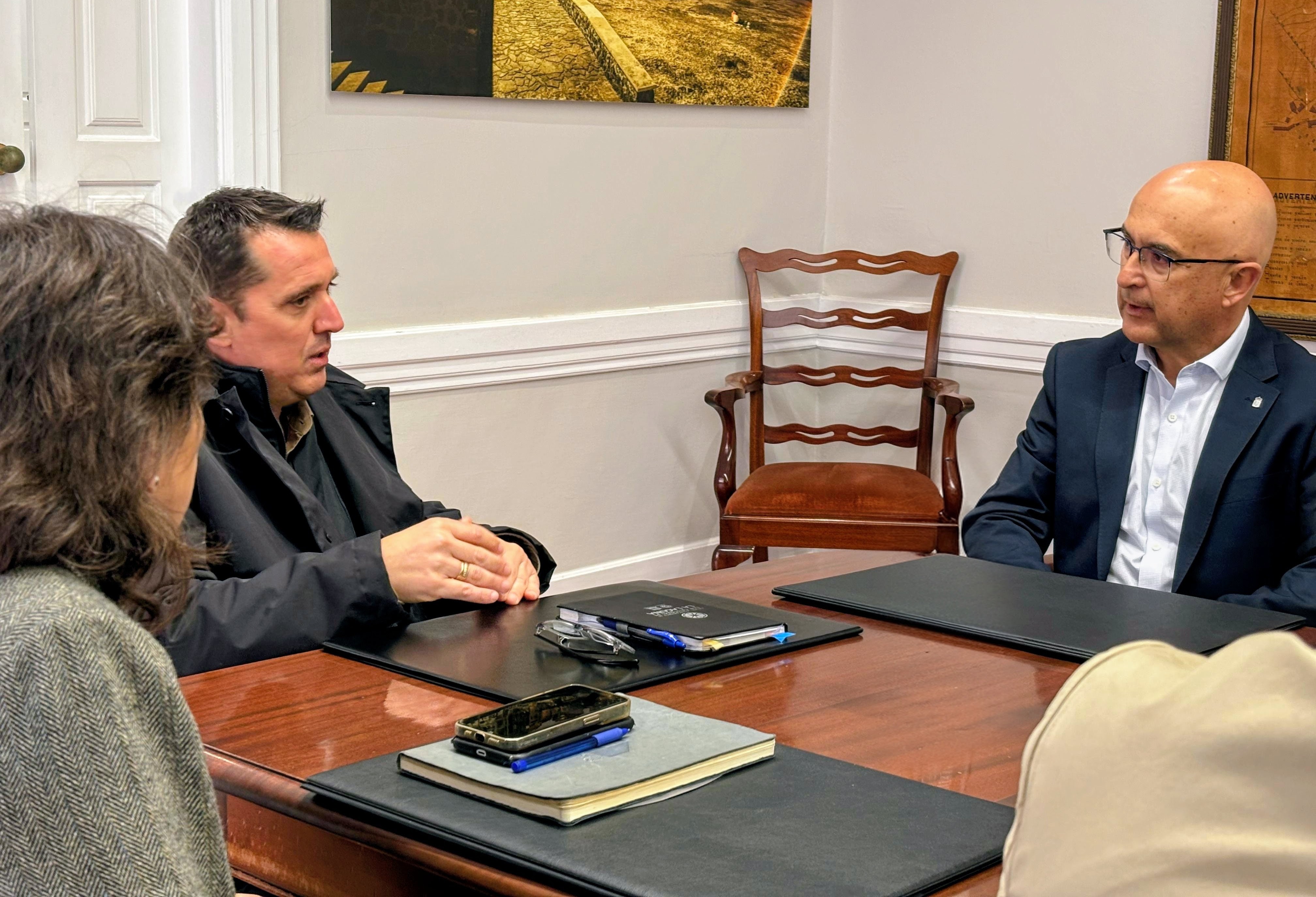 Reunión_director_Turismo_alquiler_vacacional